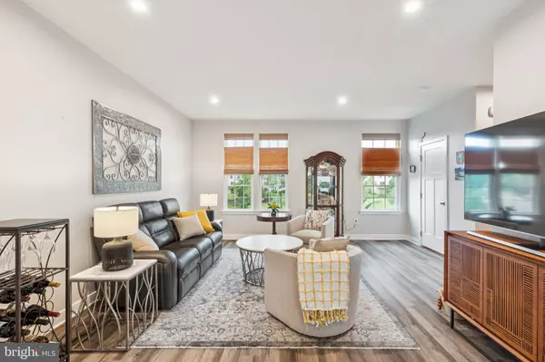 Cinnaminson, NJ 08077,156 HELEN DR