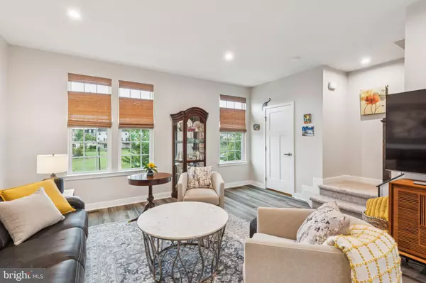 Cinnaminson, NJ 08077,156 HELEN DR