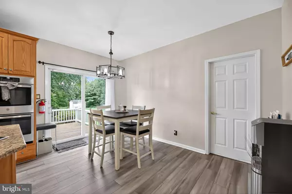 Burlington, NJ 08016,16 DOGWOOD DR