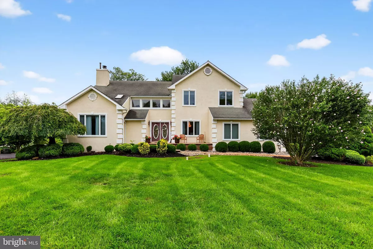 Burlington, NJ 08016,16 DOGWOOD DR