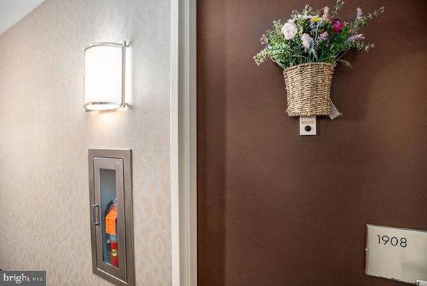 Philadelphia, PA 19107,1326-42 SPRUCE ST #1908