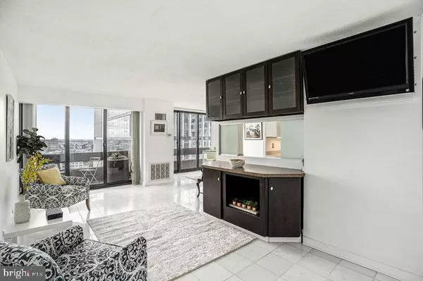 Philadelphia, PA 19107,1326-42 SPRUCE ST #1908