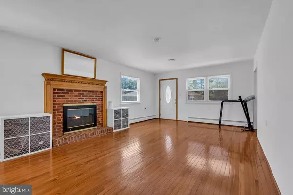 Toms River, NJ 08757,214 CHARLOTTEVILLE DR N