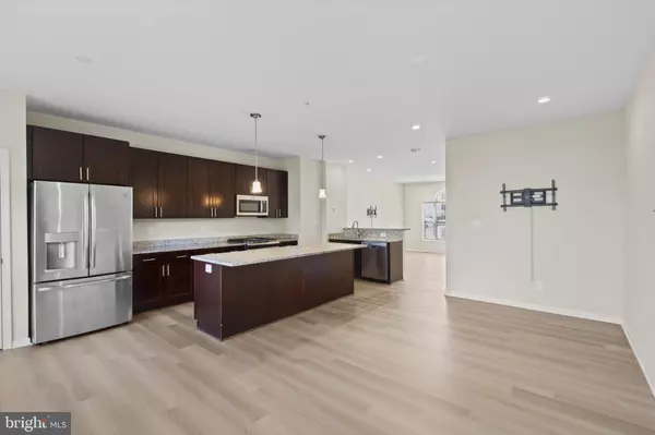 Oxon Hill, MD 20745,748 MAURY AVE