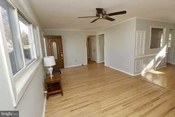 Hamilton, NJ 08620,16 AMSTERDAM RD