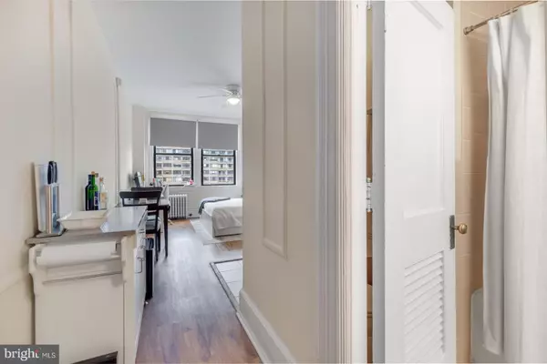 Philadelphia, PA 19107,1324 LOCUST ST #1523