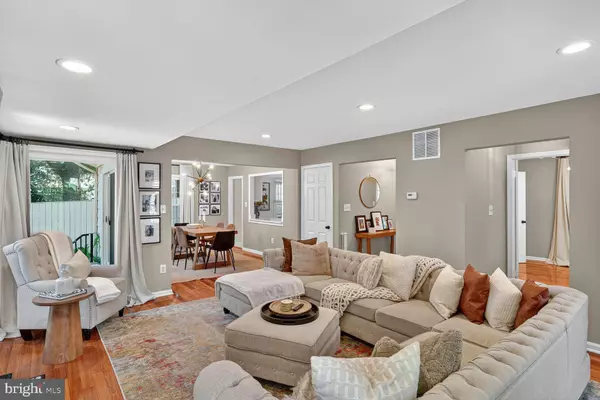 Gaithersburg, MD 20877,210 FAIRGROVE CIR