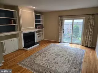 Philadelphia, PA 19146,2501-00 CHRISTIAN ST #405
