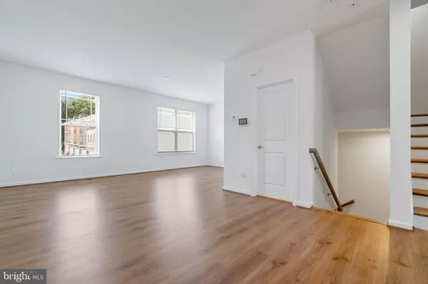 Severn, MD 21144,7811 WOLF RUN LN