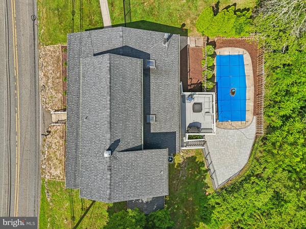 81 TITUS MILL RD, Pennington, NJ 08534