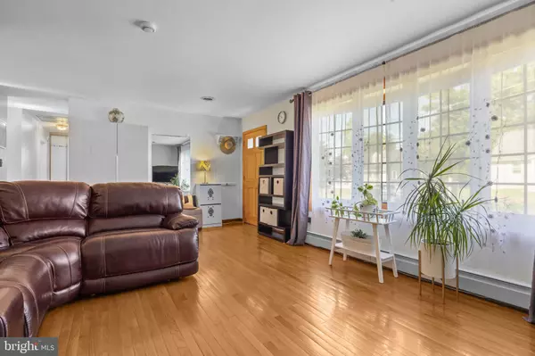 Horsham, PA 19044,213 GARDEN AVE