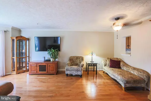 Owings Mills, MD 21117,9903 BON HAVEN LN