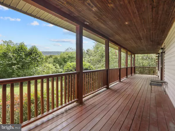 Berkeley Springs, WV 25411,48 LOIS LN