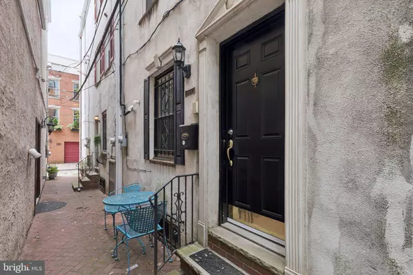 Philadelphia, PA 19147,813 KATER ST #B