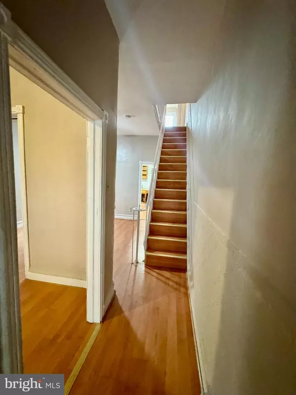 Philadelphia, PA 19132,2440 N HOLLYWOOD ST