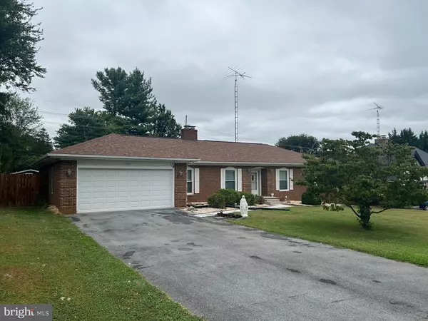 Martinsburg, WV 25401,905 HILLCREST DR