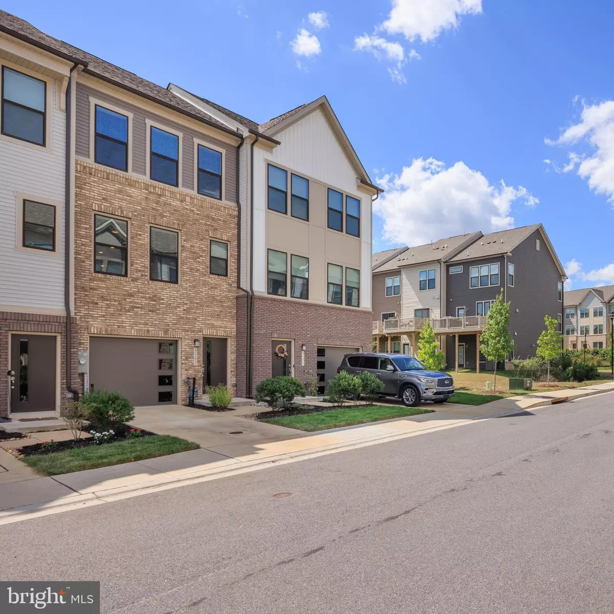 Laurel, MD 20724,3393 CORMORANT DR