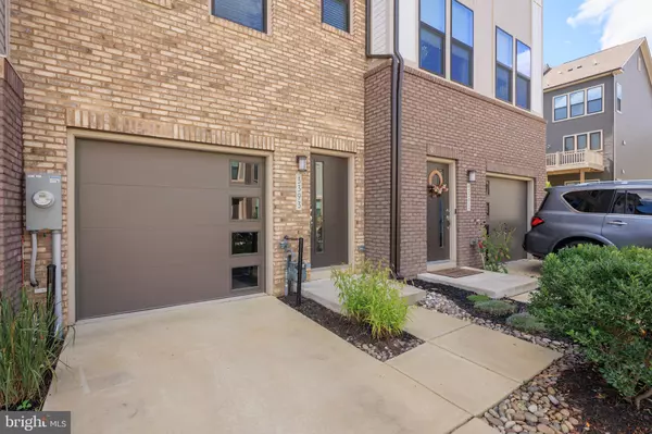 Laurel, MD 20724,3393 CORMORANT DR