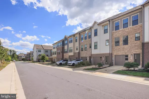 Laurel, MD 20724,3393 CORMORANT DR