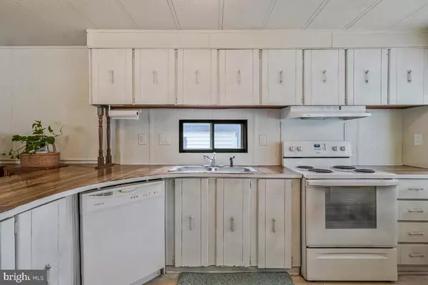 Upper Marlboro, MD 20772,9103 COLUMBINE LN