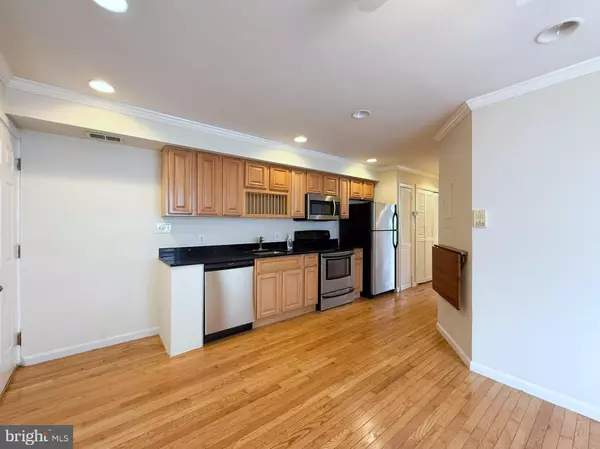 Washington, DC 20019,4610 KANE PL NE #201