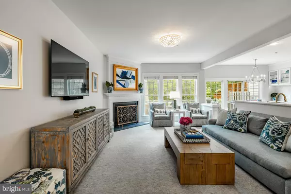 Newtown Square, PA 19073,503 GUINEVERE DR