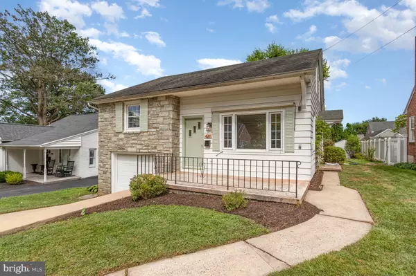 Lititz, PA 17543,421 LAUREL AVE