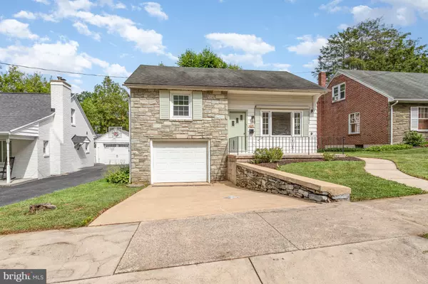 Lititz, PA 17543,421 LAUREL AVE