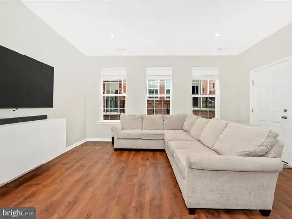 Owings Mills, MD 21117,9374 SENEY LN #567