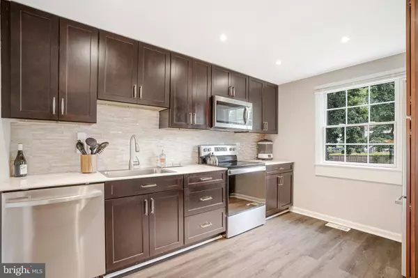 Herndon, VA 20171,12703 CARLSBAD CT