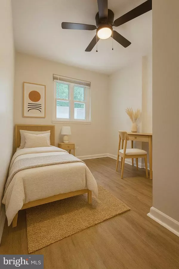 Philadelphia, PA 19145,2028 S OPAL ST