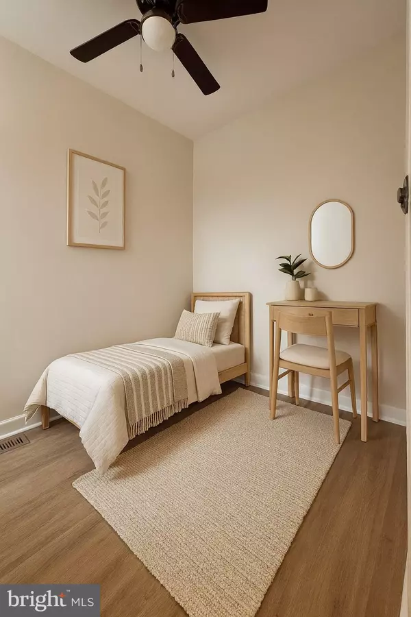 Philadelphia, PA 19145,2028 S OPAL ST