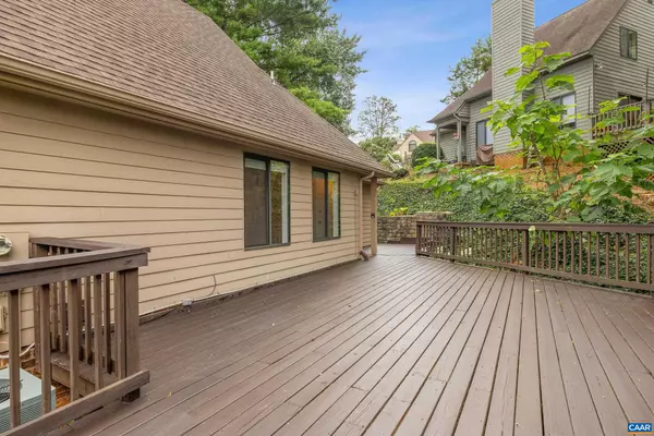 Charlottesville, VA 22902,1694 ROYAL OAK CT