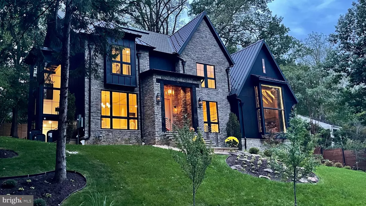 Mclean, VA 22101,1441 WOODACRE DR