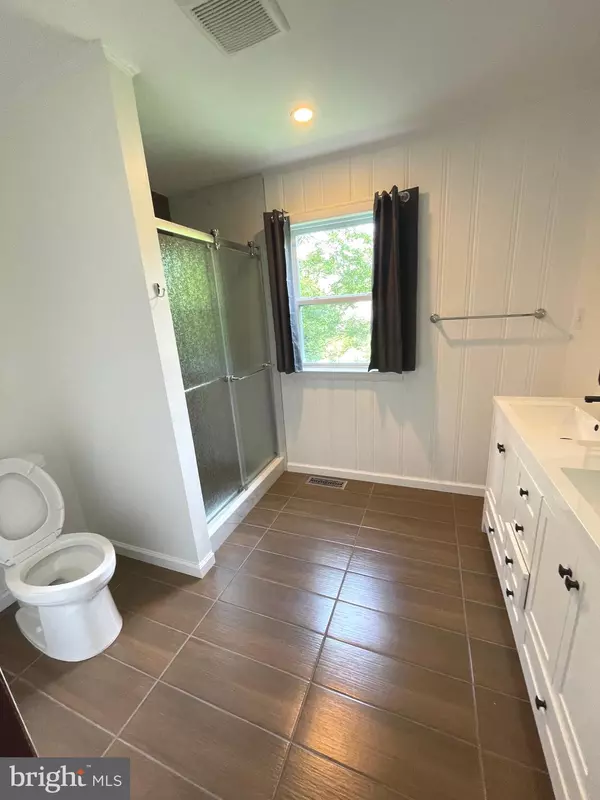 Mclean, VA 22101,1723 MERRYHILL PL