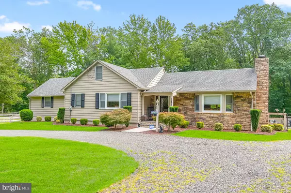 Freehold, NJ 07728,343 MONMOUTH RD