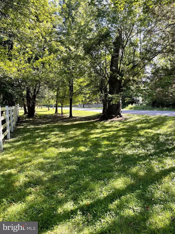 Mount Laurel, NJ 08054,570 WALTON AVE