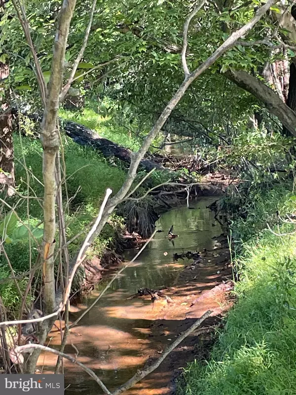 Mount Laurel, NJ 08054,570 WALTON AVE