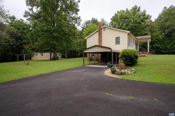 Louisa, VA 23093,842 POINDEXTER RD