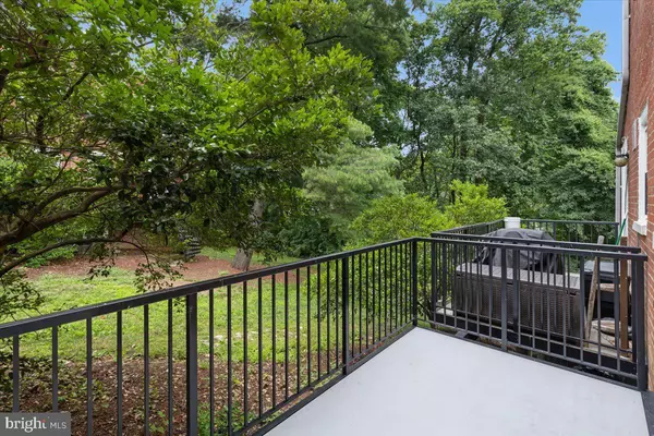 Arlington, VA 22206,4825 27TH RD S