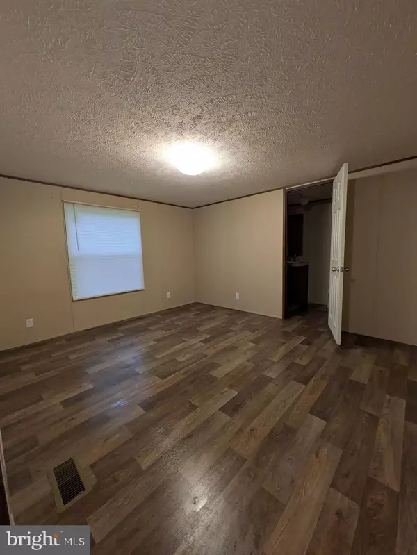 Smyrna, DE 19977,208 HOLLY HILL DR #208