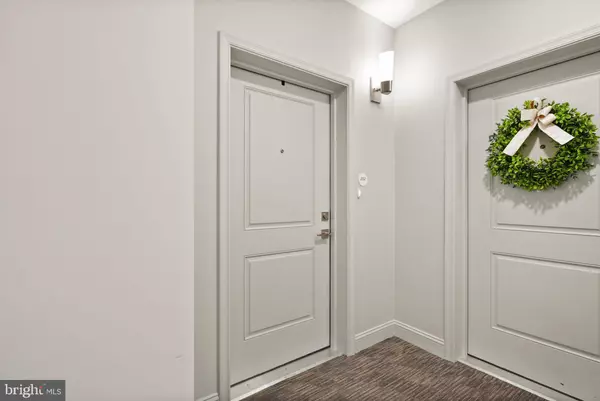 Woodbridge, VA 22193,13950 ENGLEFIELD DR #3202