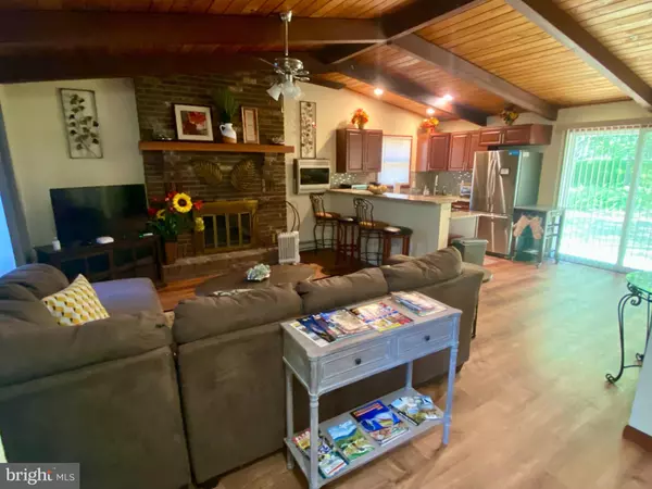 Bushkill, PA 18324,4535 PINE RIDGE DR W