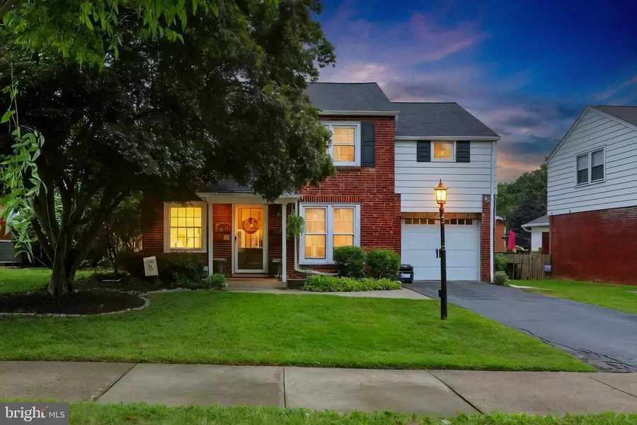 1518 CHATHAM RD, Camp Hill, PA 17011