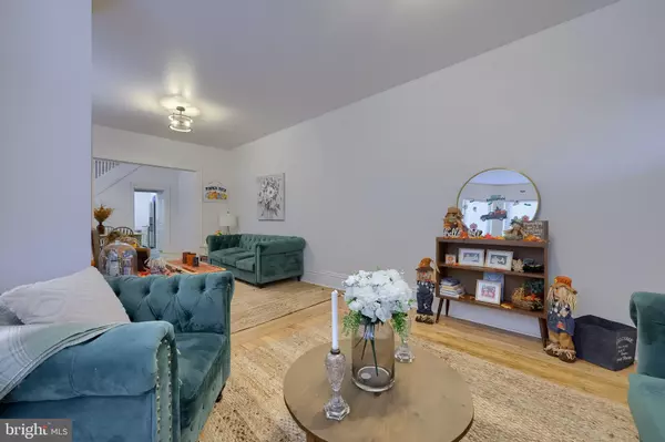 Ephrata, PA 17522,327 W MAIN ST