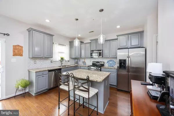 Glen Burnie, MD 21060,7649 TIMBERCROSS LN