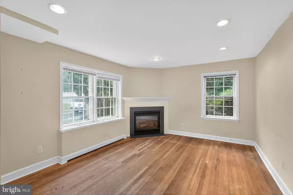 Drexel Hill, PA 19026,462 DERWYN RD