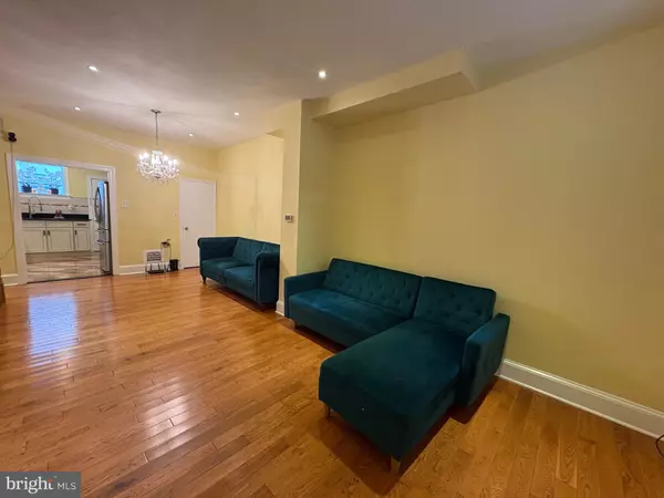 Philadelphia, PA 19145,2251 S HEMBERGER ST