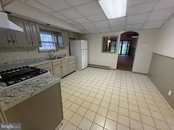 Clifton Heights, PA 19018,300 E BALTIMORE AVE