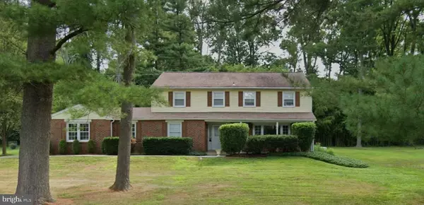 1075 WESTWOOD DR, West Chester, PA 19382